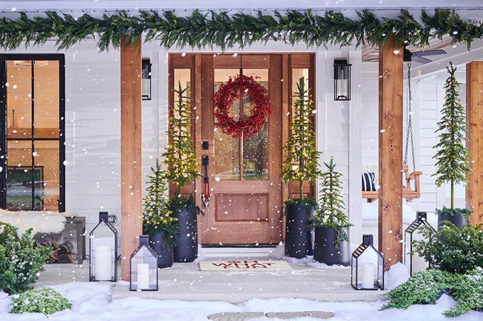 Simple & Easy Outdoor Decoration Idea With Wreath