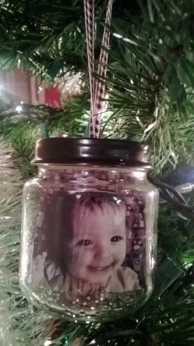 Simple Baby Keepsake Photo Ornament Craft in Mason Jar