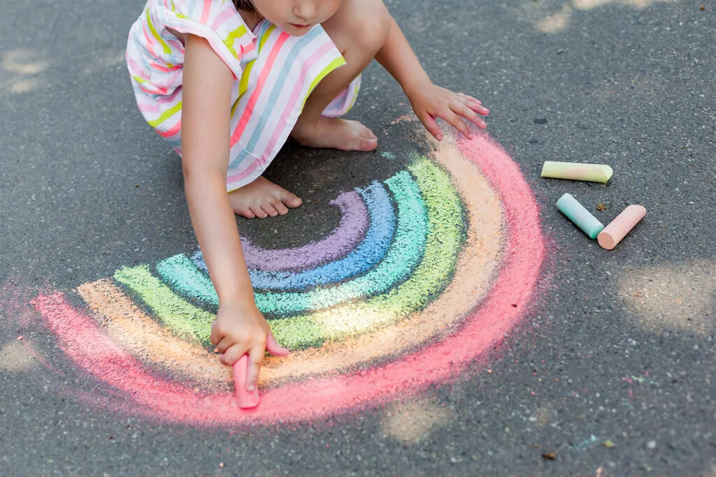 Simple Sidewalk Chalk Art Activity Idea