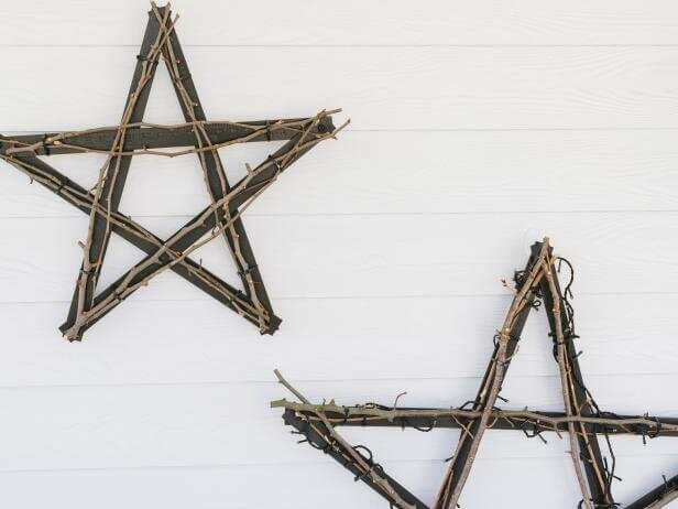 Simple Wood Stick Star-Shaped Craft For Christmas Outdoor Decor