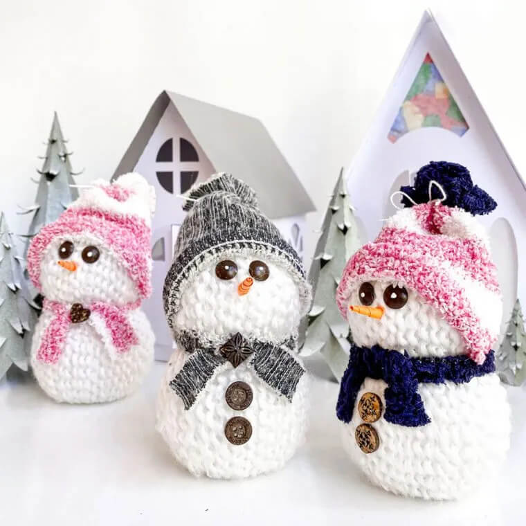 Adorable Yarn Snowman Winter Craft : DIY Yarn Projects for This Winter