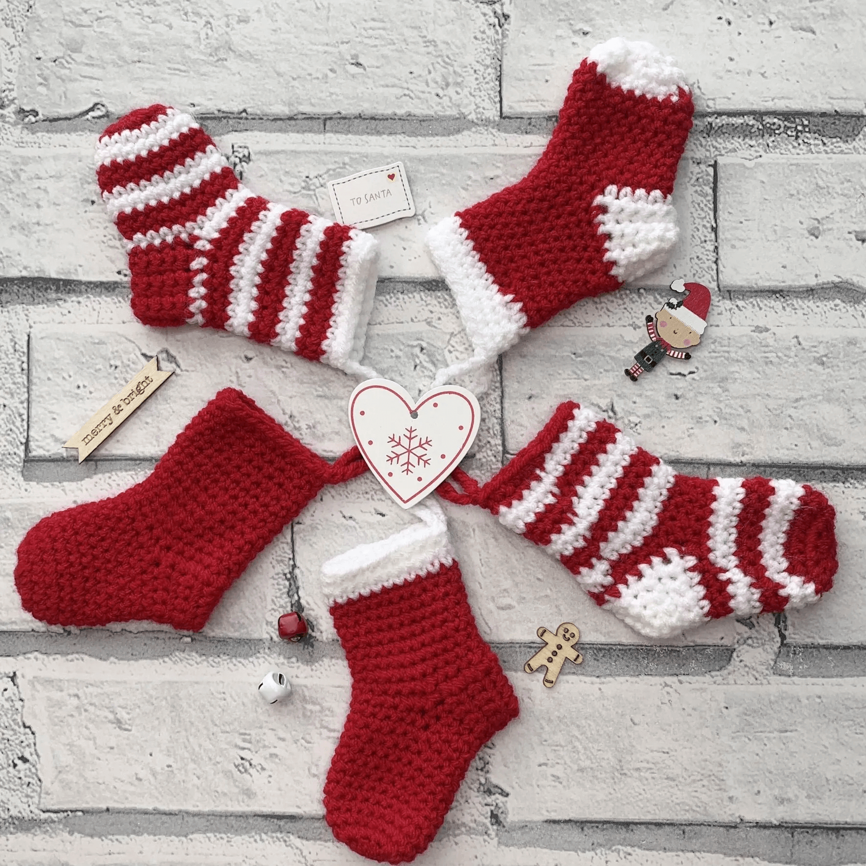 Beautiful Mini Red And White Christmas Stocking Knitting Pattern: Christmas Stocking Knitting Patterns