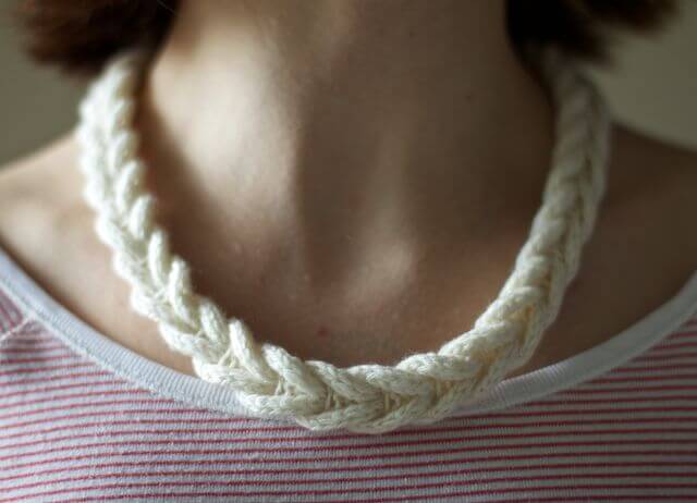 Beautiful Off White Braided Yarn Necklace Craft : Yarn Crafts To Sell