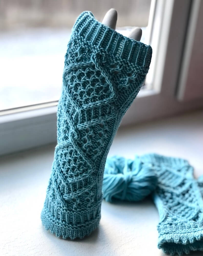 Fun To Make Blue Crochet Gloves Patterns 