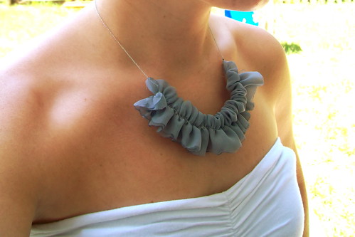 Classy Ruffle Necklace DIY Project From Scrap : Sewing Projects With Scraps