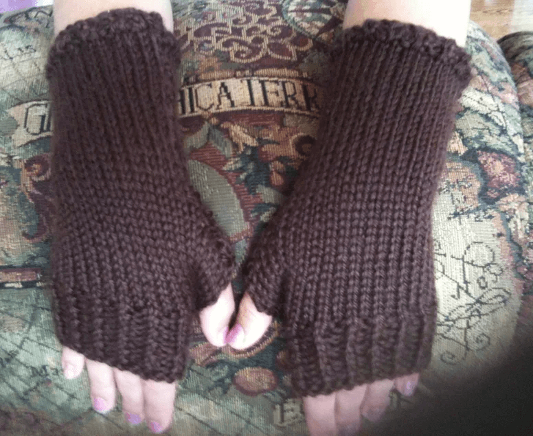 Dark Brown Woolen Fingerless Gloves : Fingerless Gloves Knitting Patterns