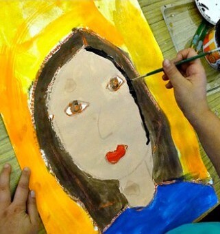 Easy & Simple Primary Portrait Project Idea For KidsSchool Tempera Paint Projects for Kids 