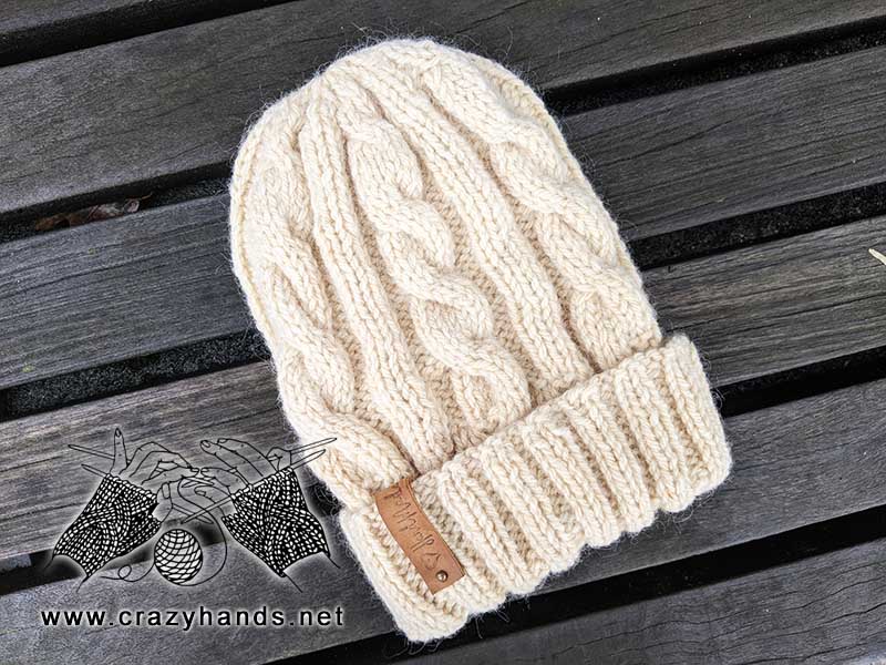 Crochet Beige Braided Pattern Hat: Easy Knit Hat Patterns