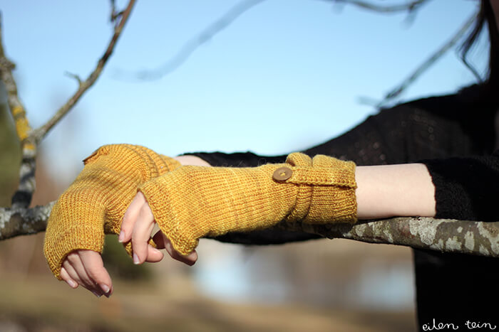 Light Weight Yellow Button Fingerless Hand Gloves : Fingerless Gloves Knitting Patterns