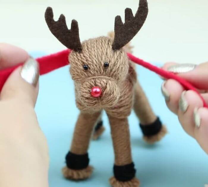 Yarn And Felt Reindeer Craft For Winter
