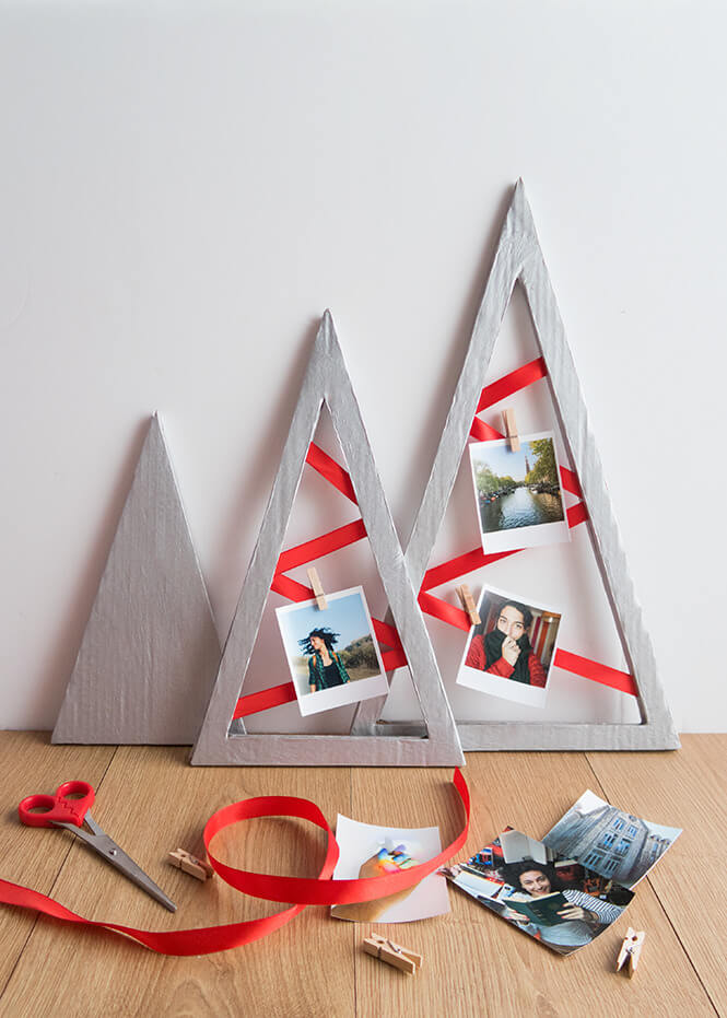 Adorable Christmas Tree Themed Photo Display Craft With Old Cardboard