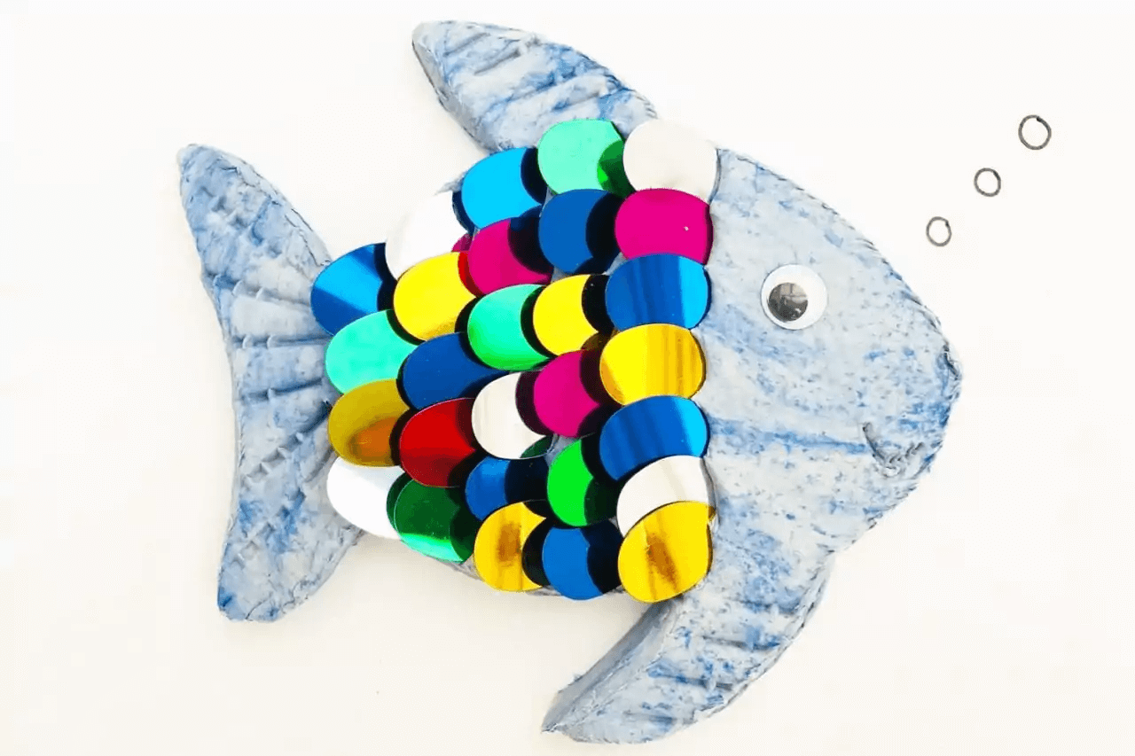 Adorable Rainbow Fish Craft For Home Decoration