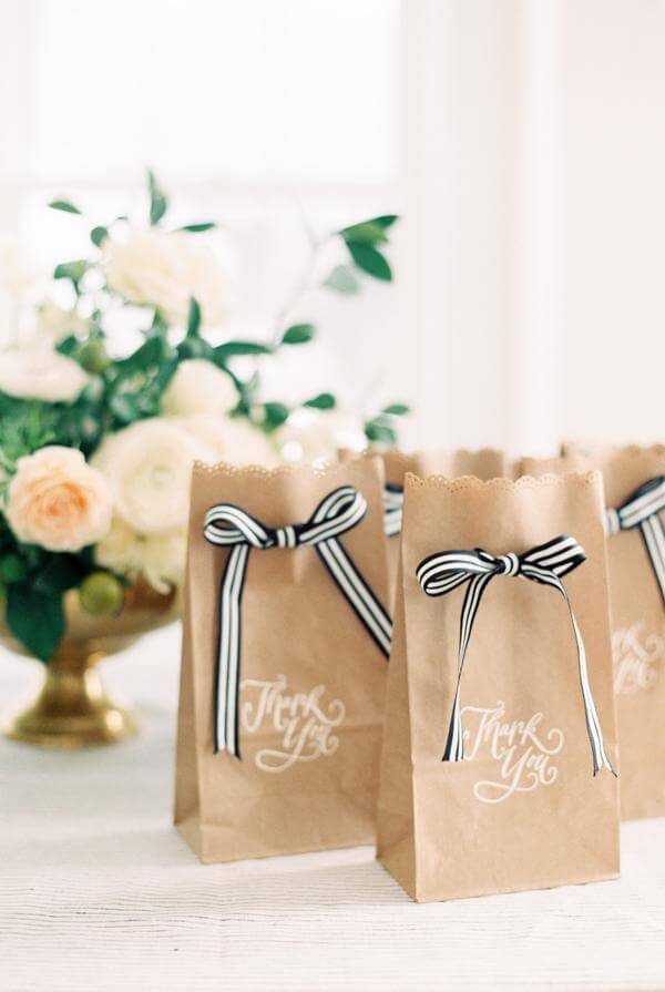 Adorable 'Thank You' Gift Bags Styling Idea Brown paper bag decoration ideas