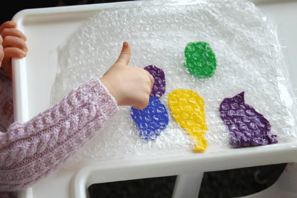 Amazing Bubble Wrap Art For Toddlers Bubble Wrap Sensory Activities For Toddlers