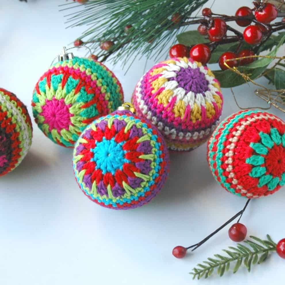 Amazing Christmas Baubles For Decoration