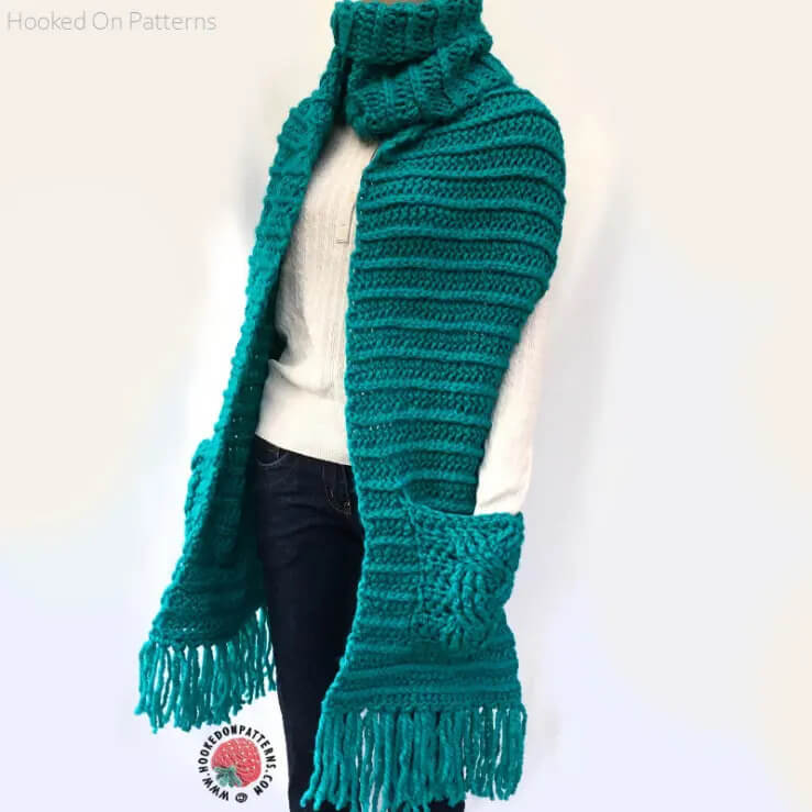 Amazing Chunky Scarf With Pockets