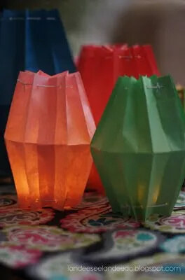 Amazing Paper Bag Lantern Craft Idea For KidsCreative uses for paper bag (19 Images)