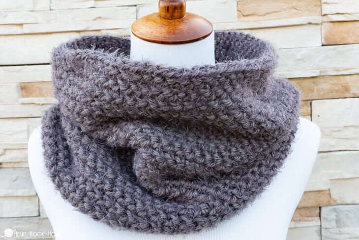 Amazing Soft And Warm Herringstone Cowl For Winters