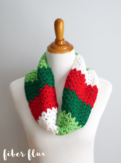 Beautiful And Quick Christmas Cowl Crochet Christmas Ornament Patterns