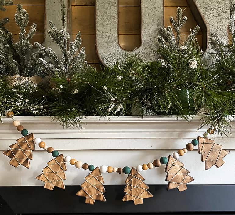 Beautiful Christmas Tree Garland Craft Made With Wood BeadsWooden Beads Garland Craft Projects