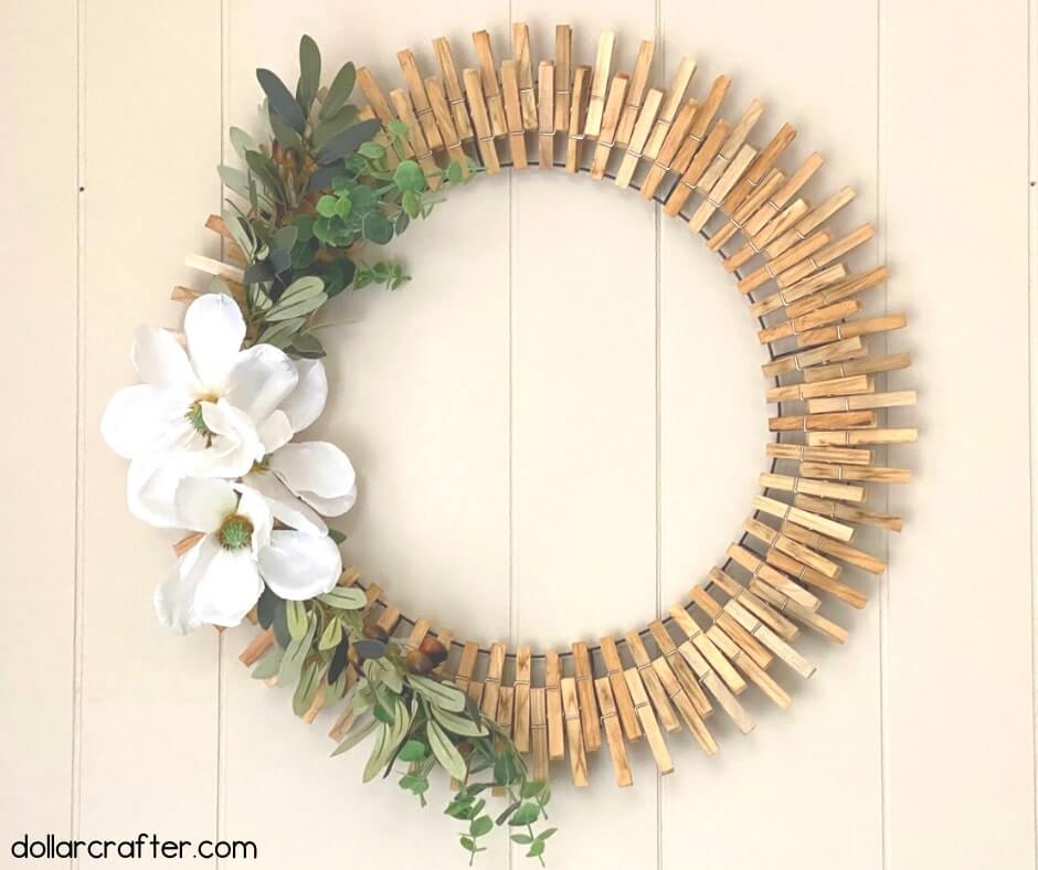 Beautiful Classy Wreath Craft Using Clothespin Clothespin Crafts to Sell