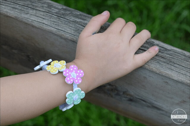 Beautiful Flower Button Craft With Pipe Cleaners DIY Button Bracelet Craft Ideas