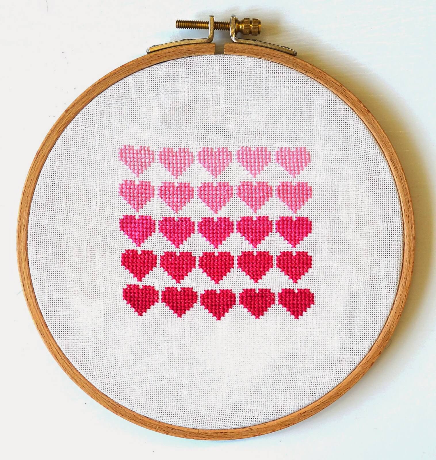 Beautiful Ombre Heart Shades Cross Stitching Idea Cross Stitch Patterns Idea