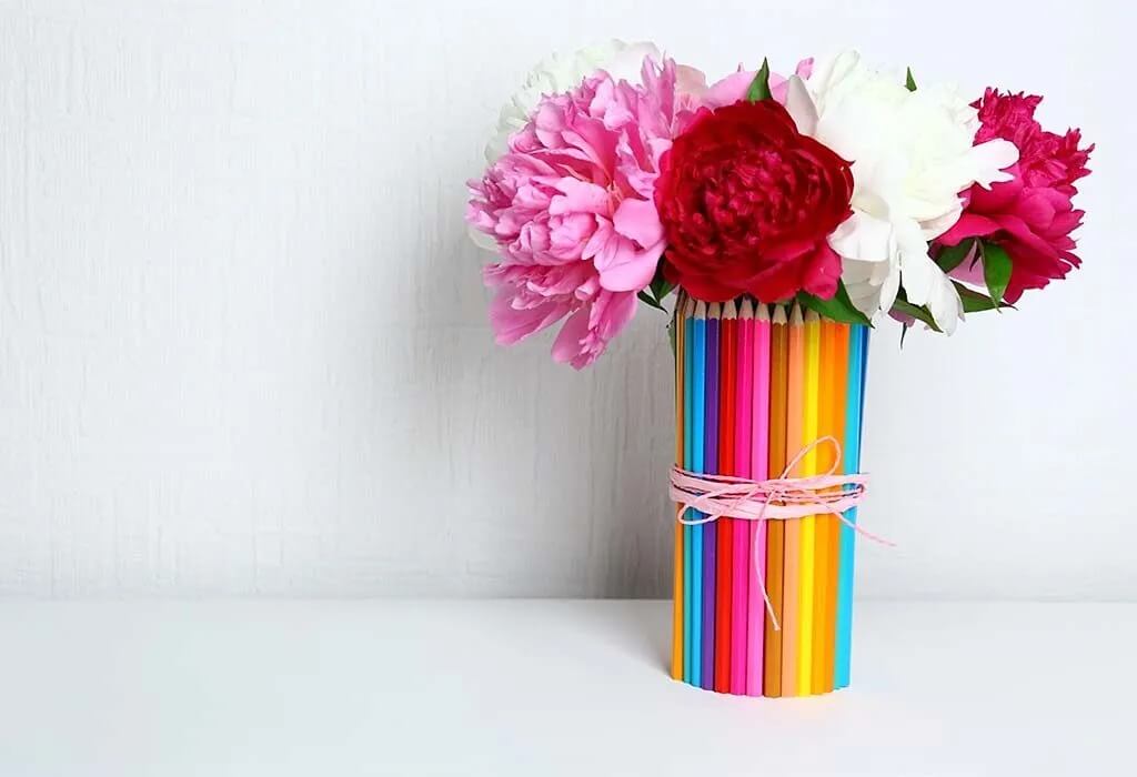 Colorful Pencil Floral Vase Craft Idea For Classroom Decor