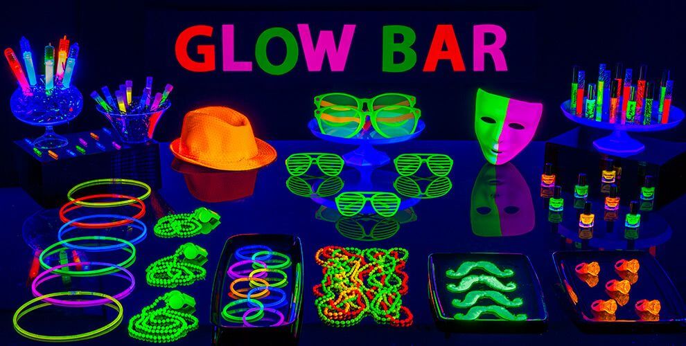 Crazy DIY Glow In Dark Ideas For Halloween Decorations