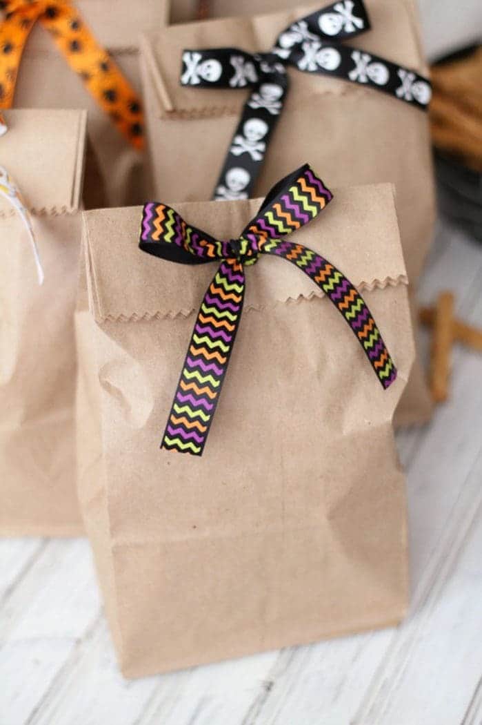 Creative Little Paper Bag Decorating Idea