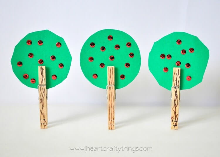 Cute Apple Tree Clothespin Craft For PreschoolersClothespin Crafts for Preschoolers