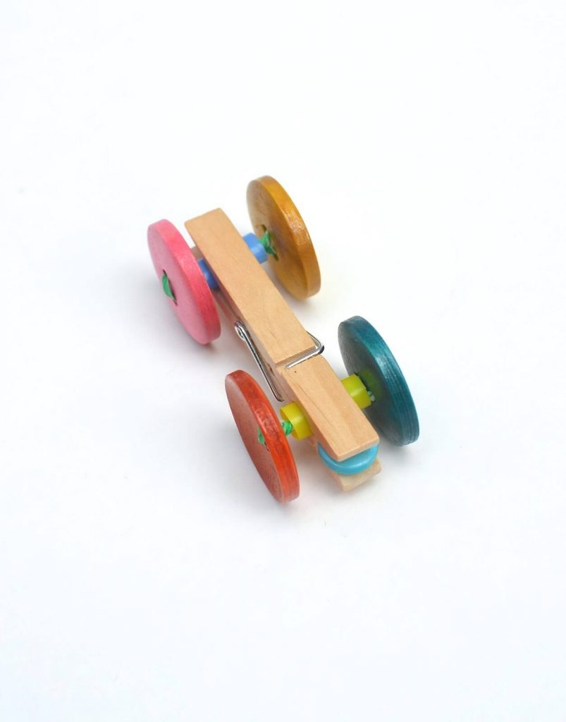 Cute Little Mini Clothespin Car Craft For Toddlers Mini clothespin crafts