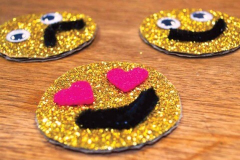 Cute Smileys & Frownies To Make Using Glitter