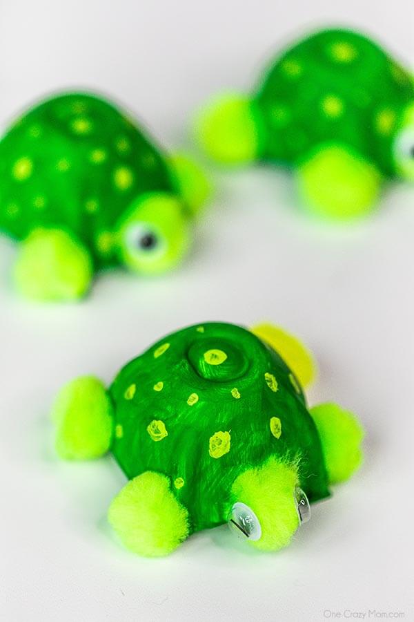 Cute Turtle Craft Idea Using Egg Carton & Pom-Pom Balls Ocean Animal Egg Carton Crafts