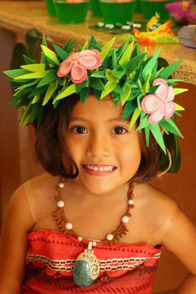 DIY Attractive Flower Crown Craft For Moana Costume