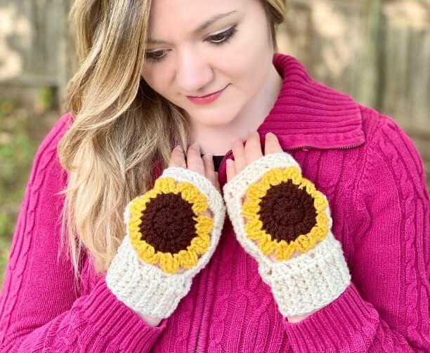 DIY Beautiful Sunflower Fingerless Gloves For Girls