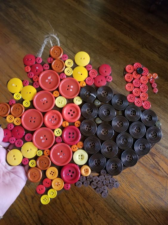 DIY Button Turkey Craft For Thanksgiving