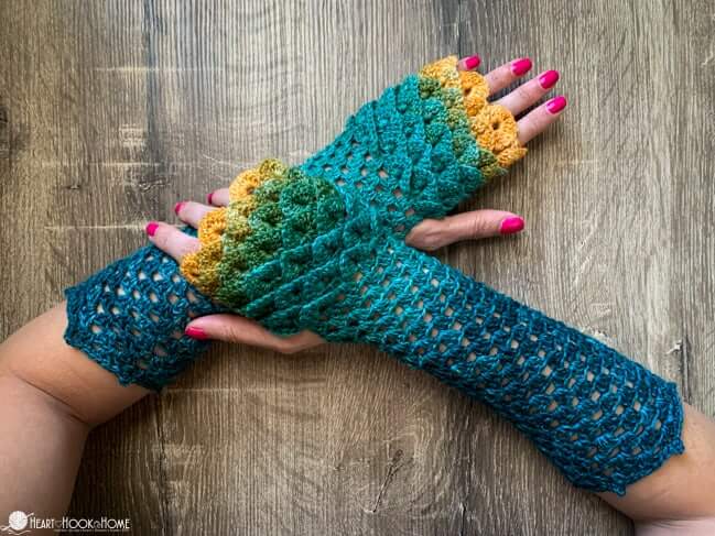 DIY Crochet Dragon Tears Fingerless Gloves Pattern