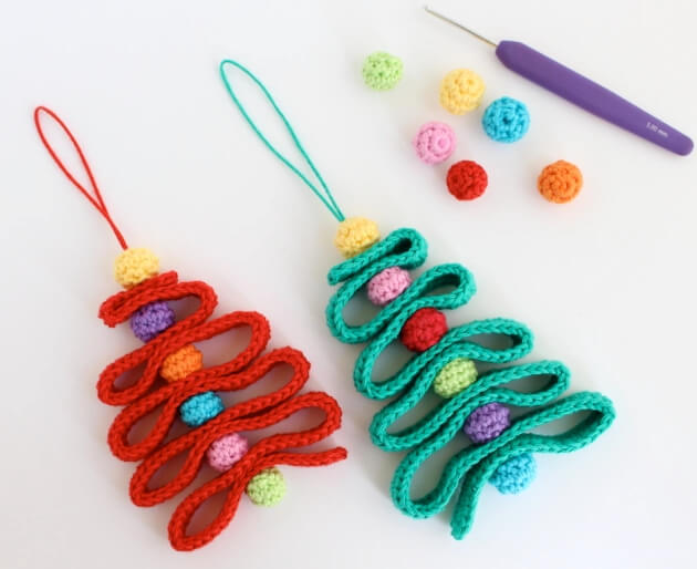 DIY Crochet Ribbon Christmas Tree Pattern