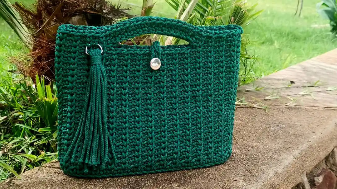 DIY Fun To Make Forest Green Classic Crochet BagCrochet Bag Patterns