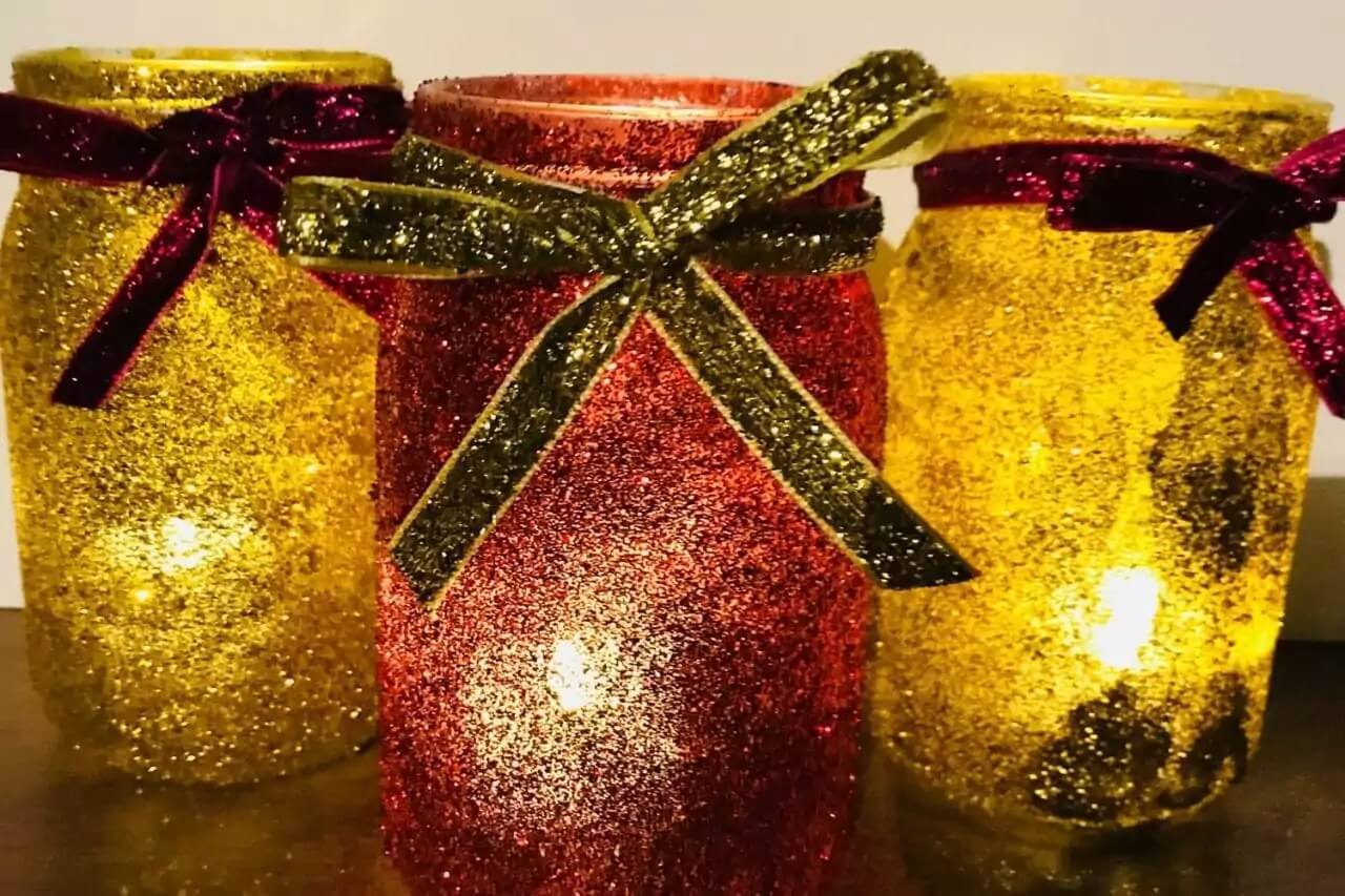 DIY Glittery Jars For Home Decor On Christmas