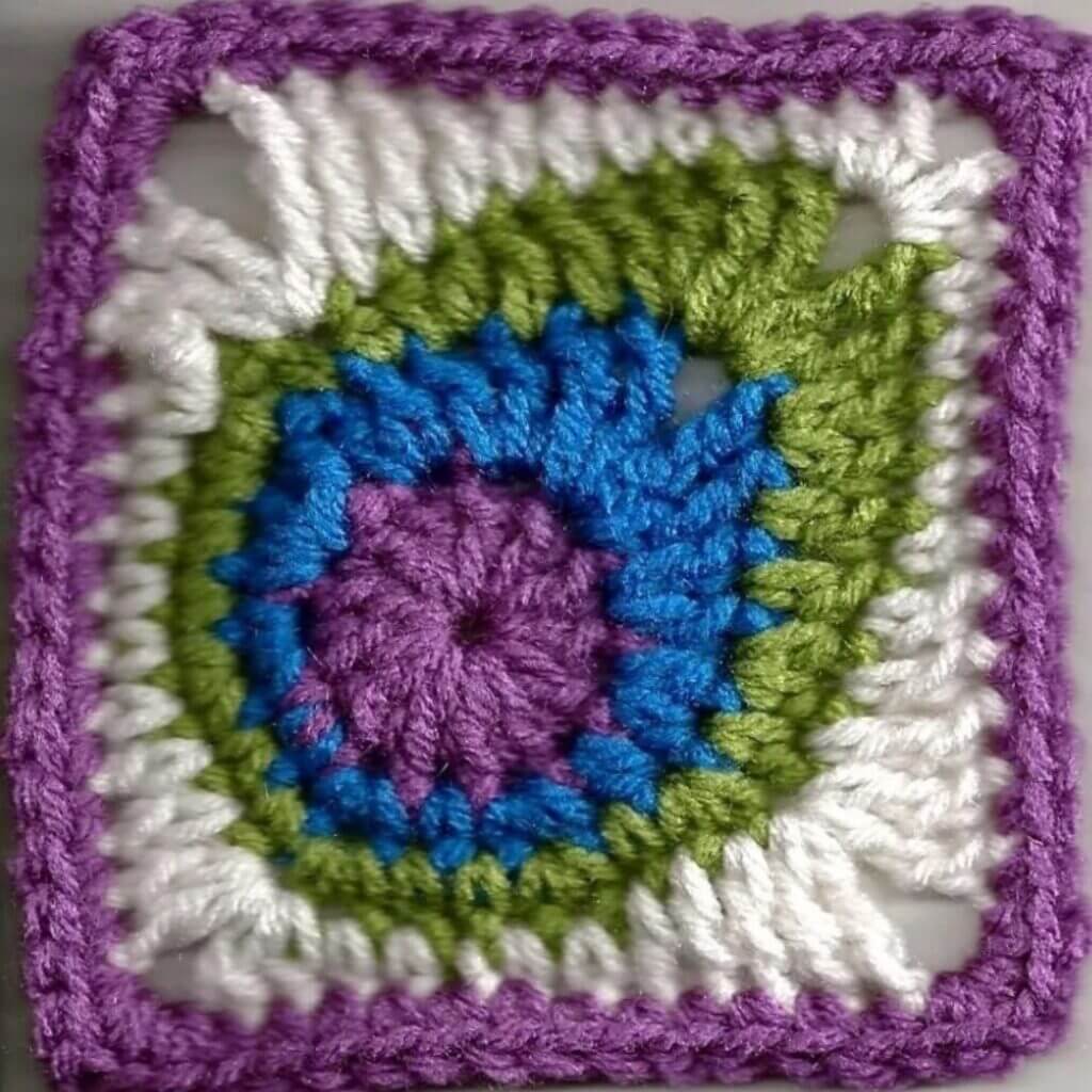 DIY Peacock Feather-Themed Blanket Square Crocheted Pattern Easy Granny Square Patterns
