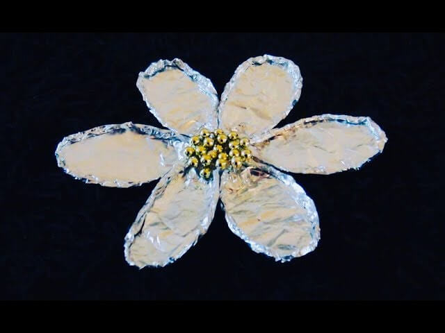 Easy And Beautiful Foil Flower DIY Craft