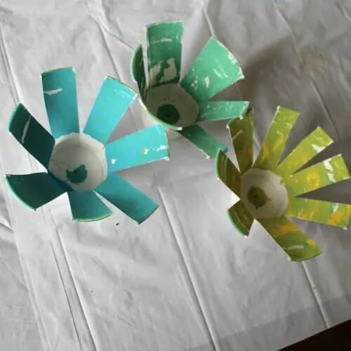 Easy And Quick Paper Flower Craft For Preschoolers