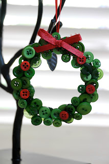 Easy & Simple Button Wreath Ornament Craft Idea