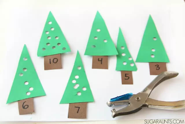 Easy Christmas Tree Craft Idea Using Construction Papers