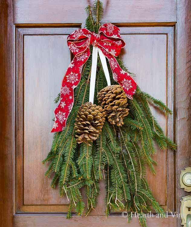 Easy Front Door Swag Wreath Ideas For Christmas Decorations