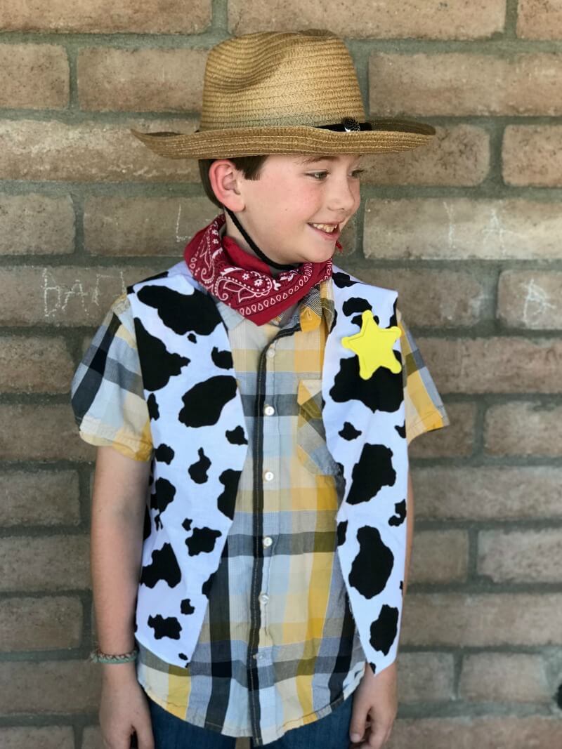 Easy Handmade Cowboy Vest For Boys To Wear Cowboy Costume DIY Ideas for Kids