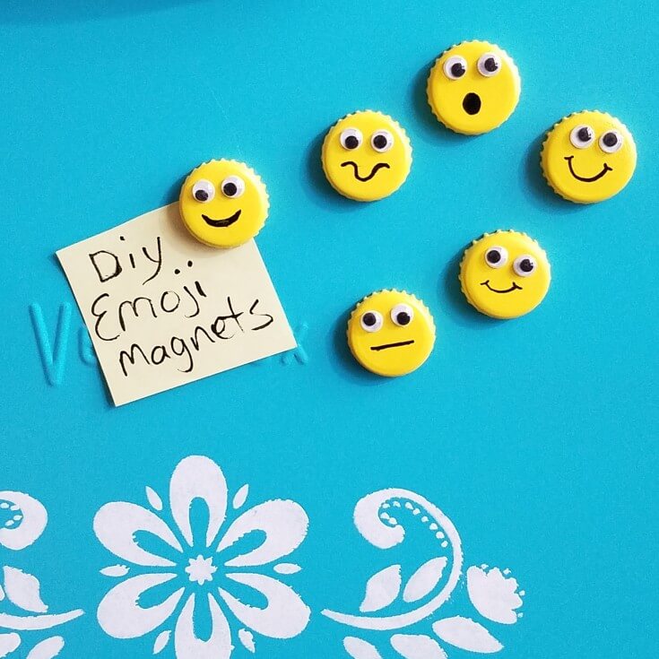 Easy-Peasy emoji Printed Bottle Cap Crafting Idea Fridge Magnet DIY Ideas 