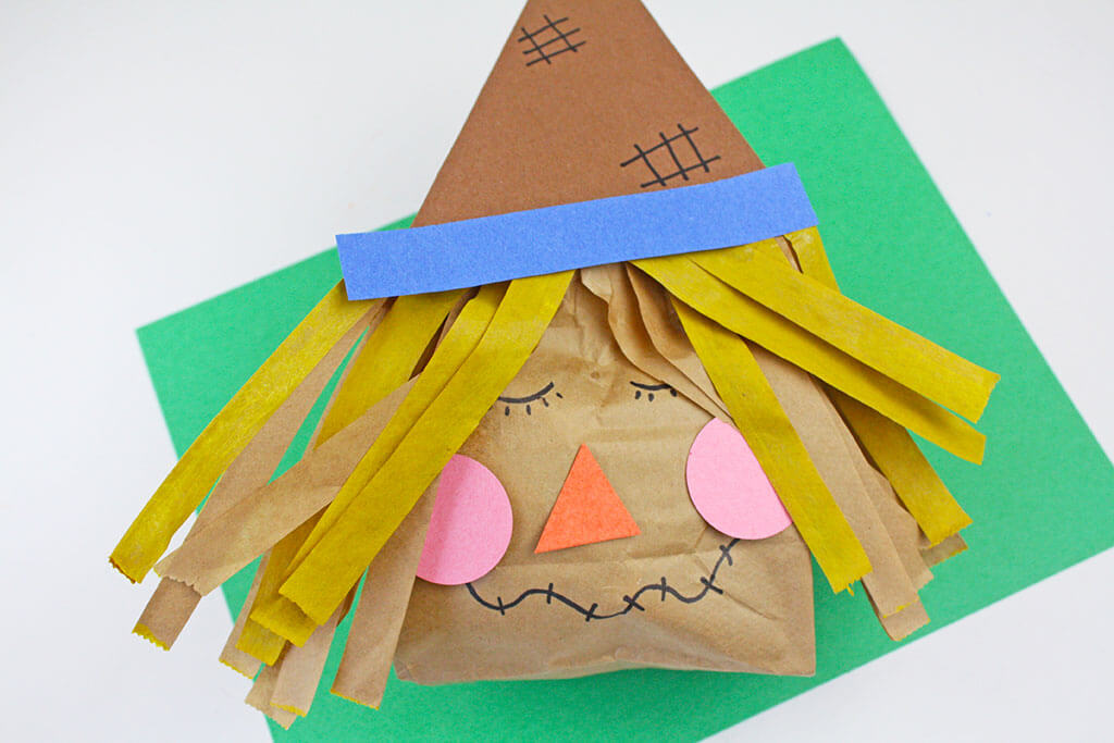 Easy-Peasy Paper Bag Scare Crow Craft For Kindergartners